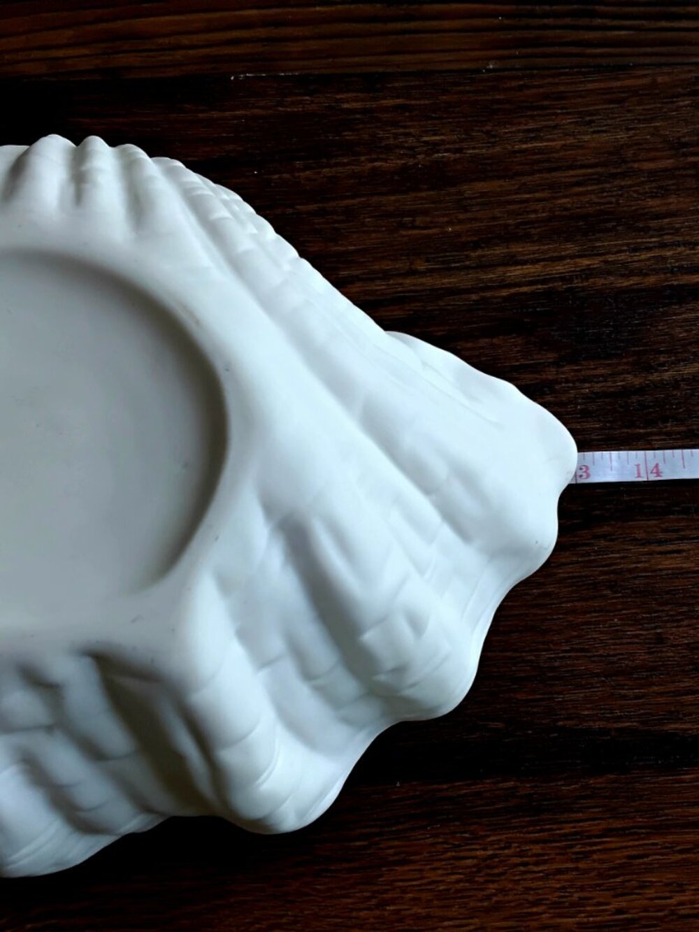 Large White Ceramic Clam Seashell Bowl. Nautical Coastal Decor - Picture 5 of 6
